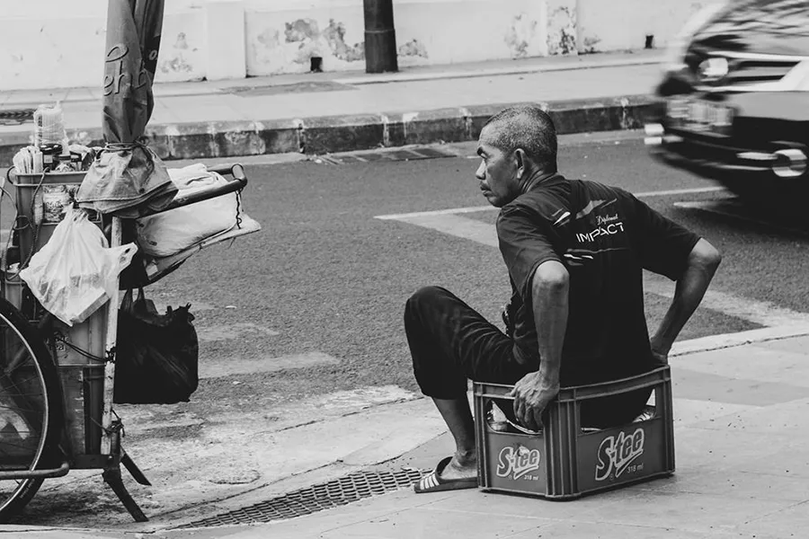 Aparat analogowy Harman EZ-35 + film Ilford HP5 Plus 400 / 36